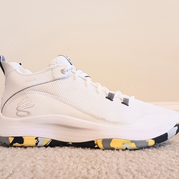 Under Armour 3Z5 Curry Basketball Unisex Sneaker (Style: 3023037-105) - Picture 5 of 11